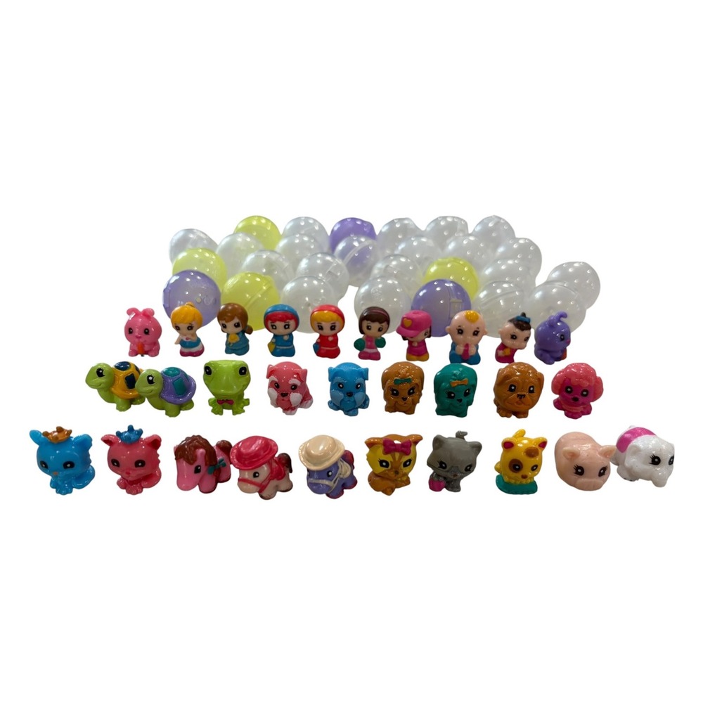 Squinkies Lot of 29‎ Miniature Figures & 27 Capsules Dog Cats Babies Turtle